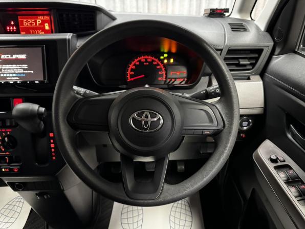 Toyota Roomy I Рестайлинг с пробегом 2021 года, цена 1 100 000 рублей, 77776 км, микровэн, Автокод Объявления