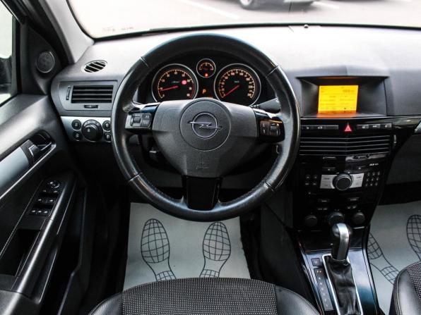 Opel Astra H Рестайлинг с пробегом 2010 года, цена 542 200 рублей, 119500 км, седан, Автокод Объявления