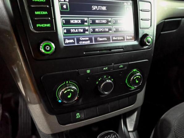 Skoda Yeti I с пробегом 2014 года, цена 920 000 рублей, 228016 км, внедорожник, Автокод Объявления