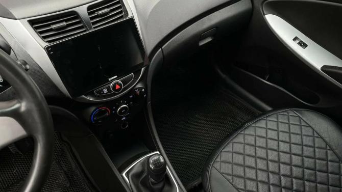 Hyundai Solaris I с пробегом 2013 года, цена 477 000 рублей, 341316 км, седан, Автокод Объявления