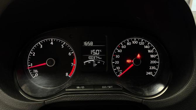 Volkswagen Polo V Рестайлинг с пробегом 2015 года, цена 660 000 рублей, 100374 км, седан, Автокод Объявления
