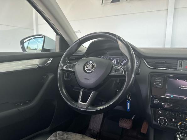 Skoda Octavia III (A7) Рестайлинг с пробегом 2018 года, цена 1 499 000 рублей, 229298 км, лифтбек, Автокод Объявления