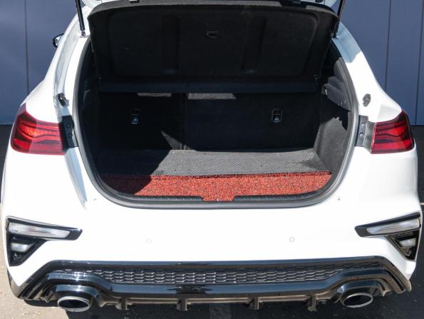 Kia K3 II с пробегом 2019 года, цена 2 230 000 рублей, 102702 км, хэтчбек, Автокод Объявления