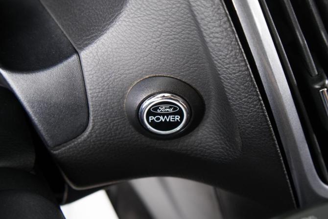 Ford Focus III с пробегом 2011 года, цена 1 099 000 рублей, 203000 км, хэтчбек, Автокод Объявления