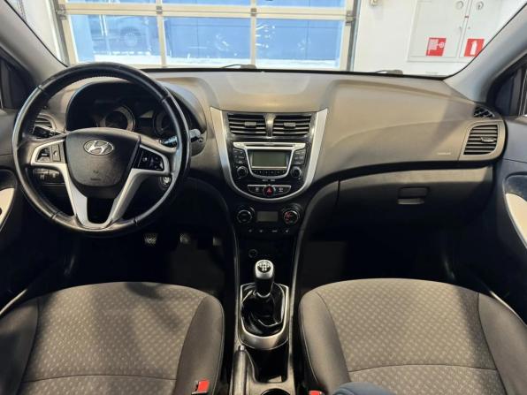 Hyundai Solaris I с пробегом 2011 года, цена 630 000 рублей, 200638 км, хэтчбек, Автокод Объявления