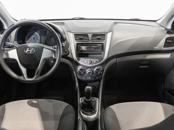Hyundai Solaris I с пробегом 2011 года, цена 600 600 рублей, 218131 км, седан, Автокод Объявления