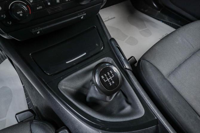 BMW 1 серии I (E81/E82/E87/E88) с пробегом 2005 года, цена 689 000 рублей, 341811 км, хэтчбек, Автокод Объявления