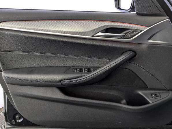 BMW 5 серии VII (G30/G31/G38) с пробегом 2019 года, цена 3 280 000 рублей, 150630 км, седан, Автокод Объявления