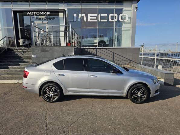 Skoda Octavia III (A7) Рестайлинг с пробегом 2017 года, цена 1 100 000 рублей, 236047 км, лифтбек, Автокод Объявления