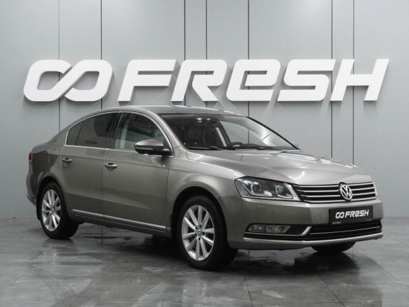 Volkswagen Passat B7 с пробегом 2011 года, цена 1 117 000 рублей, 207901 км, седан, Автокод Объявления