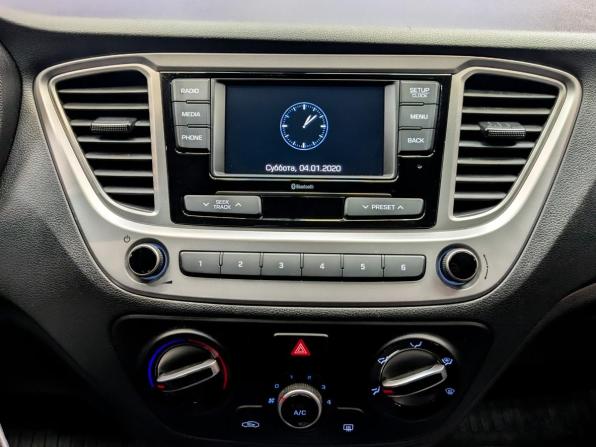 Hyundai Solaris II Рестайлинг с пробегом 2022 года, цена 1 725 000 рублей, 57569 км, седан, Автокод Объявления