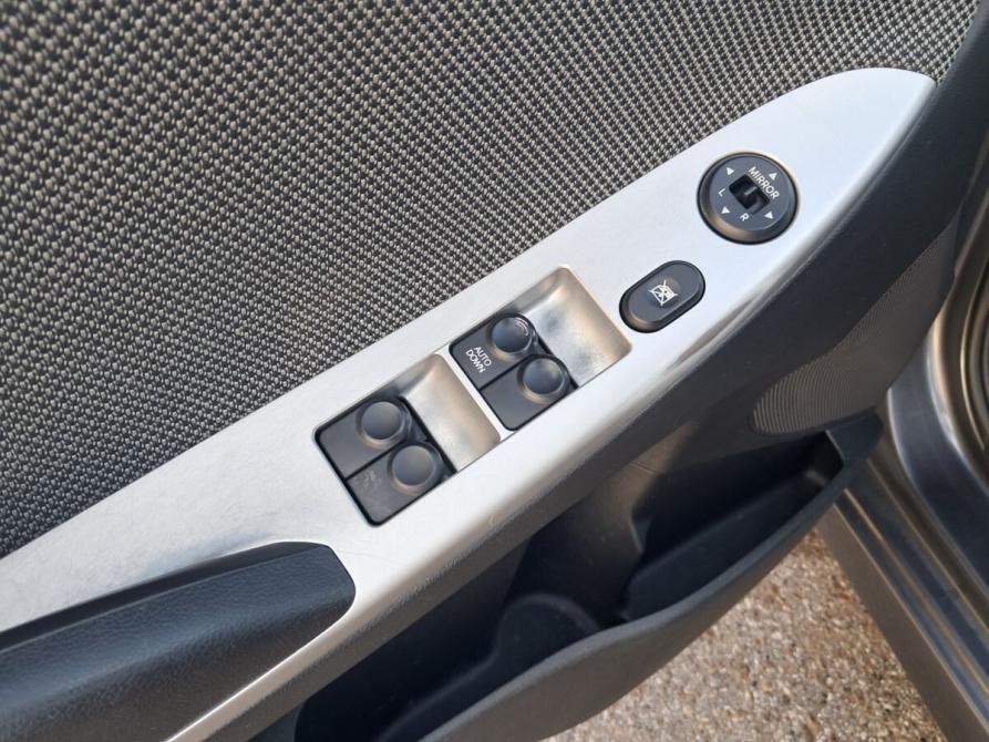 Hyundai Solaris I Набережные Челны  - изображение 23