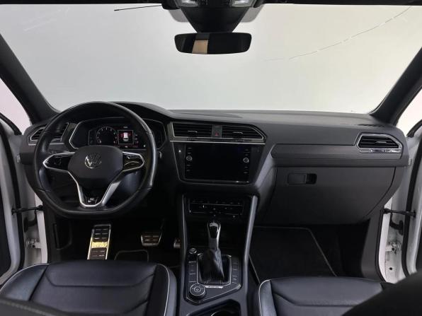 Volkswagen Tiguan II Рестайлинг с пробегом 2021 года, цена 3 390 000 рублей, 54101 км, внедорожник, Автокод Объявления
