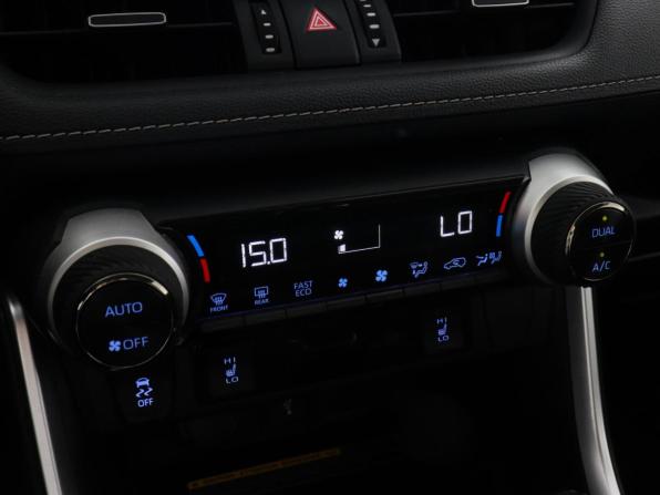 Toyota RAV4 V (XA50) с пробегом 2021 года, цена 3 390 000 рублей, 38452 км, внедорожник, Автокод Объявления