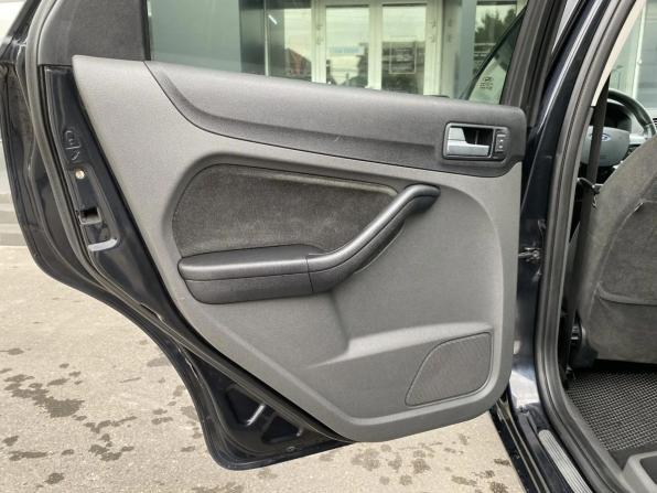 Ford Focus II с пробегом 2006 года, цена 375 000 рублей, 295000 км, седан, Автокод Объявления