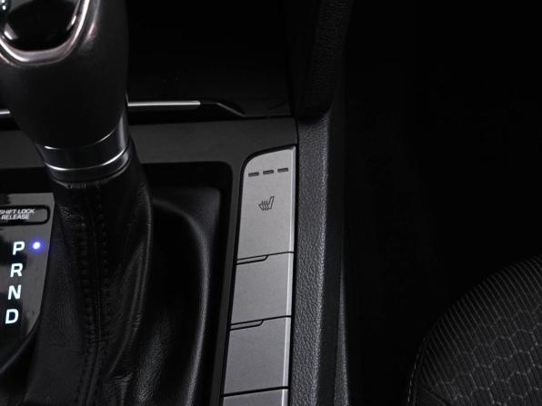 Hyundai Elantra VI (AD) с пробегом 2017 года, цена 1 699 000 рублей, 74356 км, седан, Автокод Объявления