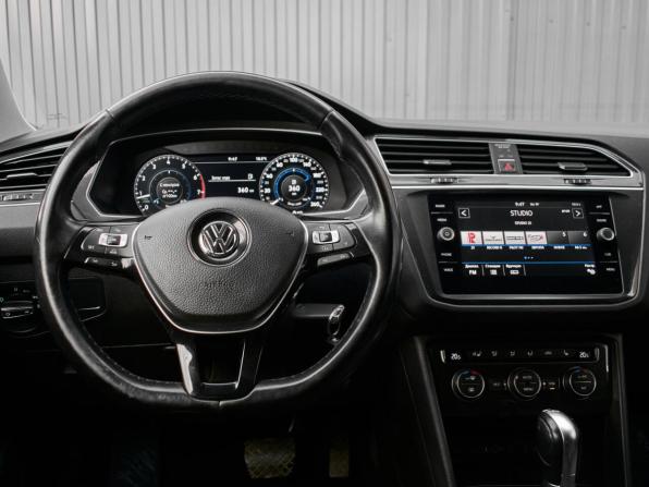 Volkswagen Tiguan II с пробегом 2018 года, цена 1 800 000 рублей, 135752 км, внедорожник, Автокод Объявления