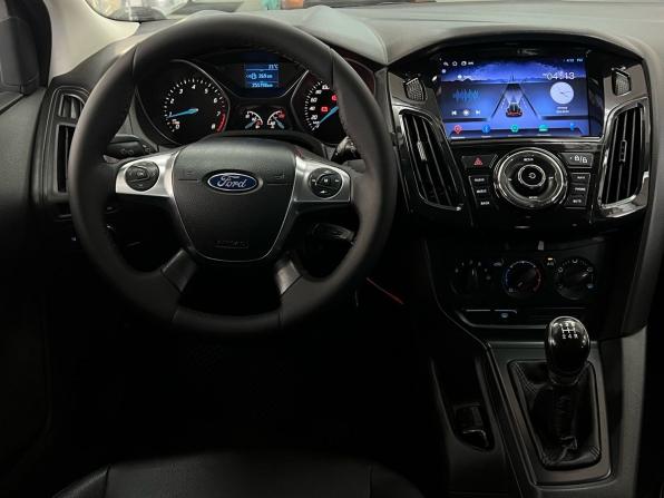 Ford Focus III с пробегом 2013 года, цена 699 000 рублей, 251797 км, хэтчбек, Автокод Объявления