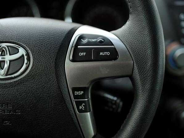 Toyota Highlander II (XU40) Рестайлинг с пробегом 2011 года, цена 1 999 000 рублей, 214960 км, внедорожник, Автокод Объявления