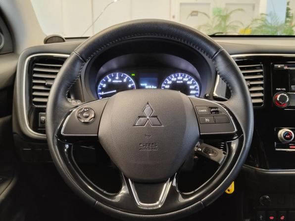 Mitsubishi Outlander III Рестайлинг 3 с пробегом 2020 года, цена 1 890 000 рублей, 92450 км, внедорожник, Автокод Объявления