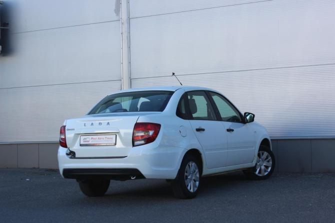 Lada (ВАЗ) Granta I Рестайлинг с пробегом 2018 года, цена 399 000 рублей, 268526 км, седан, Автокод Объявления