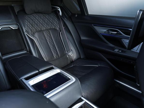 BMW 7 серии VI (G11/G12) с пробегом 2018 года, цена 4 398 000 рублей, 163408 км, седан, Автокод Объявления