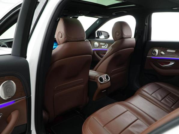 Mercedes-Benz E-Класс V (W213 S213 C238) Рестайлинг с пробегом 2023 года, цена 5 498 999 рублей, 122248 км, седан, Автокод Объявления