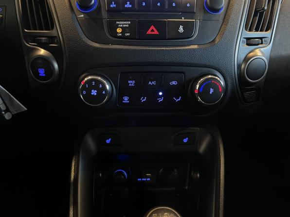 Hyundai ix35 I Рестайлинг с пробегом 2015 года, цена 1 400 000 рублей, 133147 км, внедорожник, Автокод Объявления