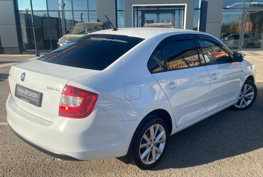Skoda Rapid I Октябрьский  - изображение 8