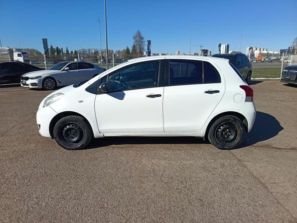 Toyota Yaris II с пробегом 2009 года, цена 400 000 рублей, 179498 км, хэтчбек, Автокод Объявления