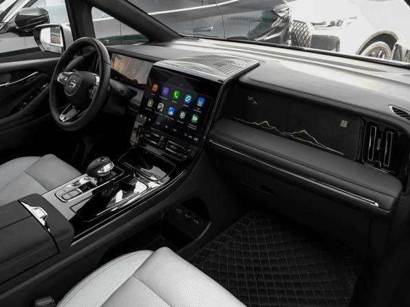 GAC M8 с пробегом 2024 года, цена 4 930 000 рублей, 9246 км, минивэн, Автокод Объявления
