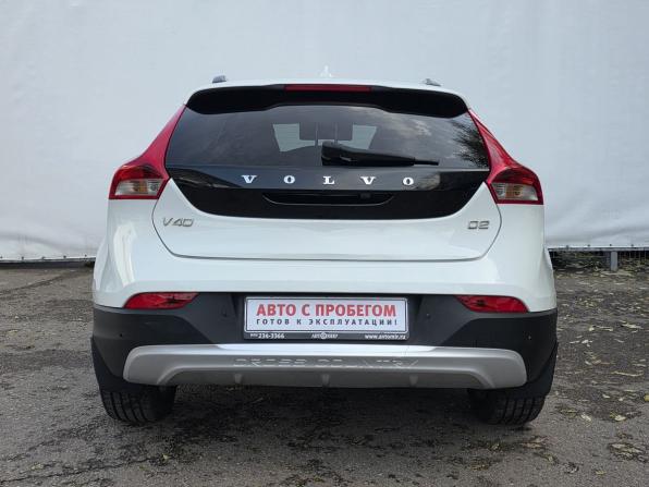 Volvo V40 Cross Country I с пробегом 2015 года, цена 1 350 000 рублей, 126644 км, хэтчбек, Автокод Объявления
