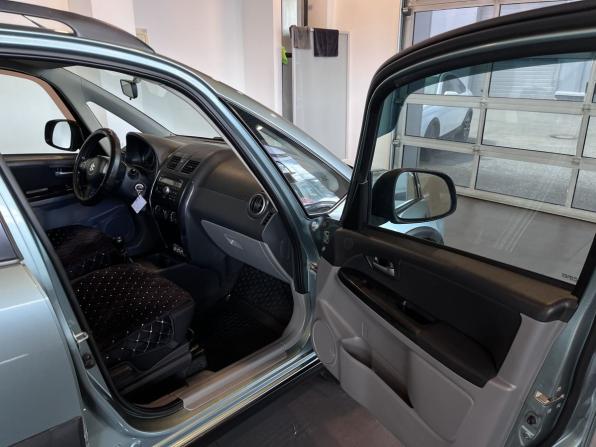Suzuki SX4 I (Classic) Рестайлинг с пробегом 2011 года, цена 760 000 рублей, 142083 км, хэтчбек, Автокод Объявления
