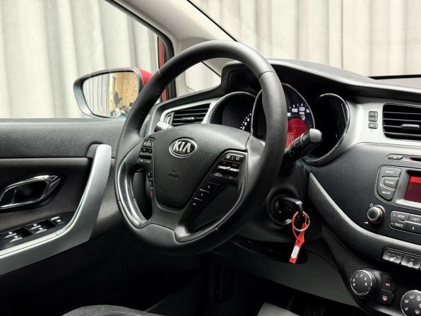 Kia Ceed II с пробегом 2013 года, цена 1 119 000 рублей, 130103 км, хэтчбек, Автокод Объявления
