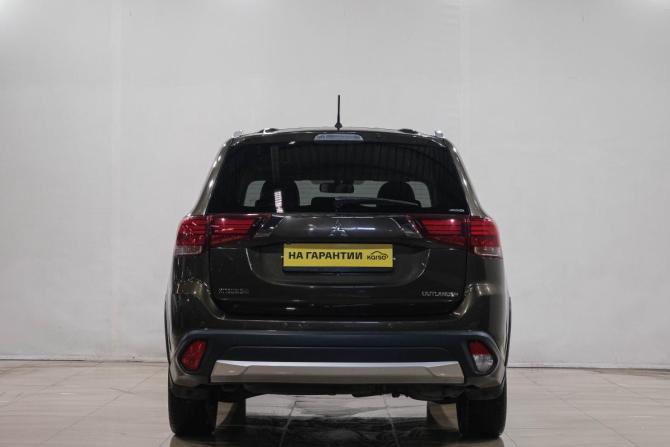 Mitsubishi Outlander III Рестайлинг 2 с пробегом 2015 года, цена 2 049 000 рублей, 166420 км, внедорожник, Автокод Объявления