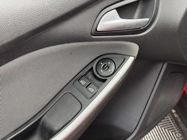 Ford Focus III с пробегом 2013 года, цена 784 000 рублей, 165359 км, хэтчбек, Автокод Объявления
