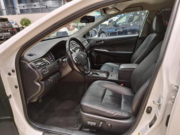 Toyota Camry VII (XV50) Рестайлинг с пробегом 2015 года, цена 1 550 000 рублей, 249108 км, седан, Автокод Объявления