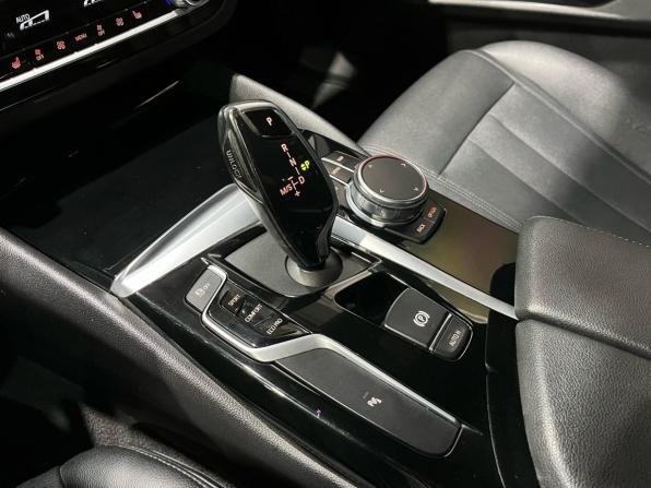 BMW 5 серии VII (G30/G31/G38) с пробегом 2018 года, цена 2 570 000 рублей, 200649 км, седан, Автокод Объявления