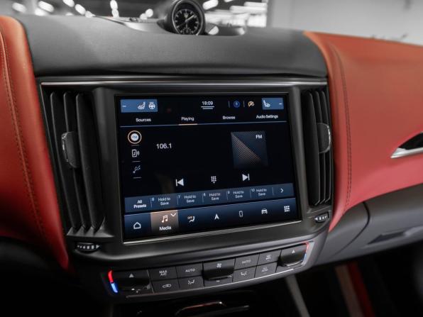 Maserati Levante I Рестайлинг с пробегом 2021 года, цена 7 100 000 рублей, 44325 км, внедорожник, Автокод Объявления