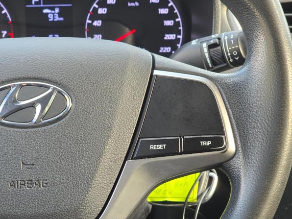 Hyundai Solaris II Рестайлинг с пробегом 2020 года, цена 1 670 000 рублей, 60000 км, седан, Автокод Объявления
