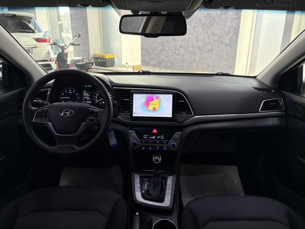 Hyundai Elantra VI (AD) с пробегом 2018 года, цена 1 685 000 рублей, 106529 км, седан, Автокод Объявления