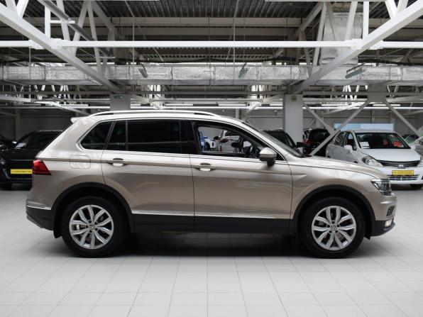 Volkswagen Tiguan II с пробегом 2018 года, цена 2 405 000 рублей, 73063 км, внедорожник, Автокод Объявления