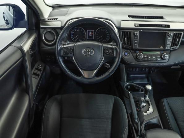 Toyota RAV4 IV (XA40) Рестайлинг с пробегом 2018 года, цена 2 449 000 рублей, 70714 км, внедорожник, Автокод Объявления