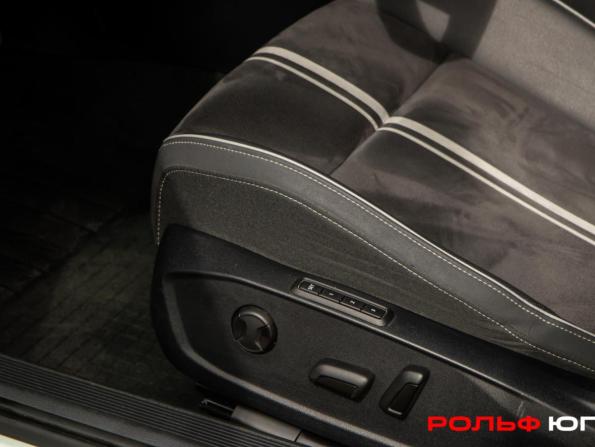 Volkswagen Golf VIII с пробегом 2021 года, цена 2 418 000 рублей, 50330 км, хэтчбек, Автокод Объявления