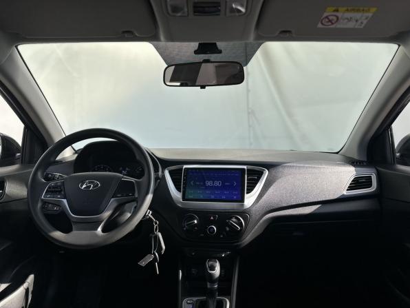 Hyundai Solaris II Рестайлинг с пробегом 2021 года, цена 1 650 000 рублей, 59773 км, седан, Автокод Объявления