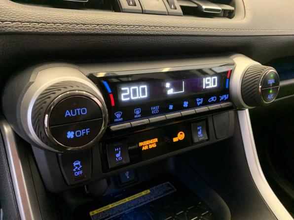 Toyota RAV4 V (XA50) с пробегом 2020 года, цена 3 410 500 рублей, 65216 км, внедорожник, Автокод Объявления
