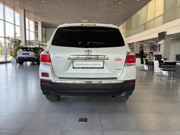Toyota Highlander II (XU40) Рестайлинг с пробегом 2011 года, цена 1 725 000 рублей, 210000 км, внедорожник, Автокод Объявления