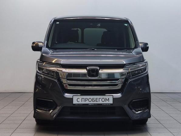 Honda Stepwgn V Рестайлинг с пробегом 2019 года, цена 2 250 000 рублей, 66403 км, минивэн, Автокод Объявления