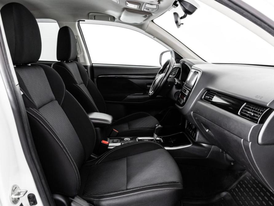 Mitsubishi Outlander III Рестайлинг 3 Санкт-Петербург  - изображение 18