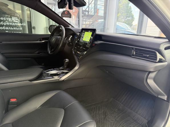 Toyota Camry VIII (XV70) Рестайлинг с пробегом 2021 года, цена 2 900 000 рублей, 95733 км, седан, Автокод Объявления